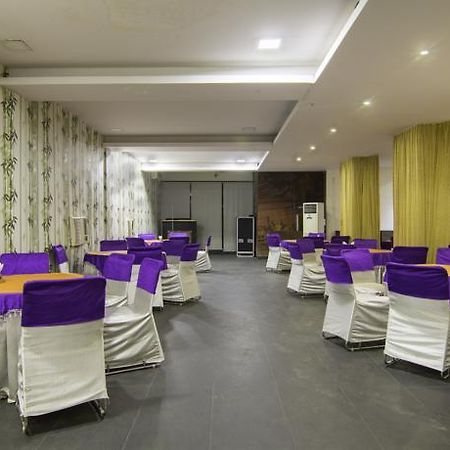 Hotel Treebo Palm Tree Palam Vihar Gurgaon Exterior foto